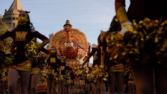 Die "Macy's Thanksgiving Day Parade" ist in diesem Jahr in vollem Umfang zurückgekehrt.