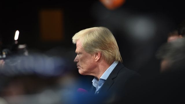 "Wir werden auch weiter unseren eigenen Bayern-Weg gehen", sagt der Vorstandsvorsitzende Oliver Kahn auf der Jahreshauptversammlung.