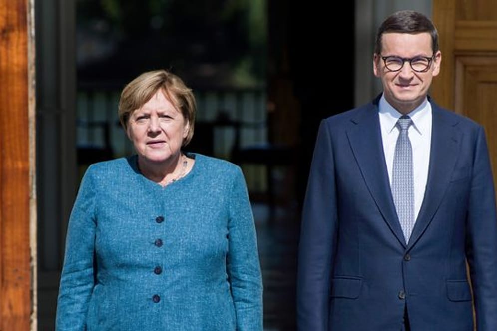 Noch-Bundeskanzlerin Angela Merkel und der polnische Ministerpräsidenten Mateusz Morawiecki.