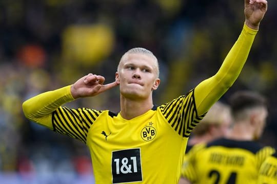 Erling Haaland reist mit dem BVB nach Wolfsburg.