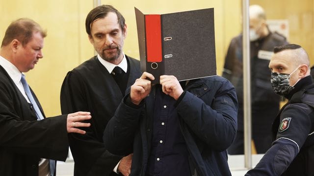 Der angeklagte IS-Terrorist Nils D. Der angeklagte IS-Terrorist Nils D.