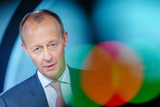 Friedrich Merz, CDU-Bundestagsabgeordneter, präsentiert sich als Kandidat für den CDU-Parteivorsitz.
