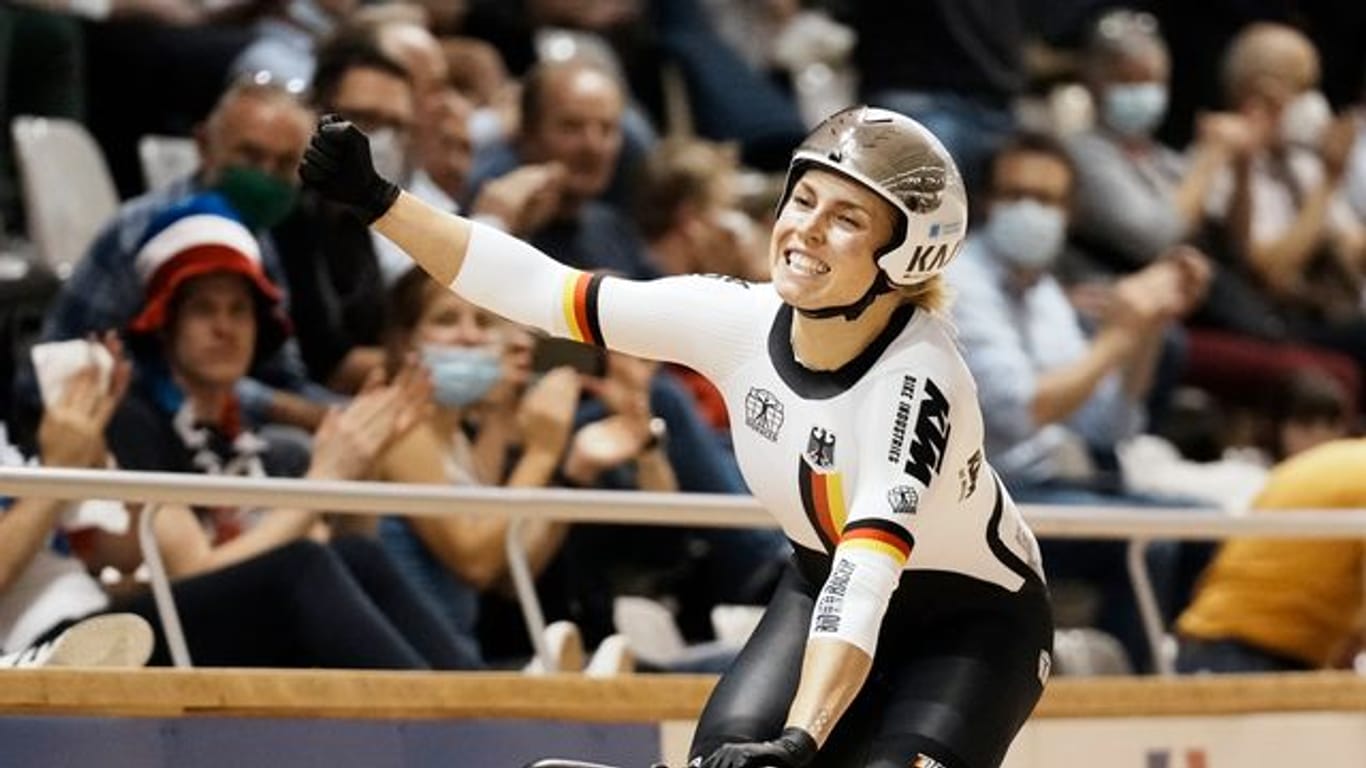 Emma Hinze führt bei den Frauen die Champions League im Bahnradsport die Sprint-Wertung an.
