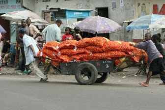 Händler in der kongolesischen Haupststadt Kinshasa.