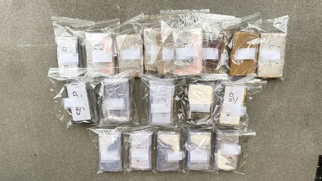 Das von der Polizei in Bayern sichergestellte Kokain hat einen Wert von etwa 2,7 Millionen Euro. Das von der Polizei in Bayern sichergestellte Kokain hat einen Wert von etwa 2,7 Millionen Euro.