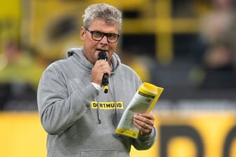 Norbert Dickel kritisierte das Verhalten von Bayern-Stürmer Robert Lewandowski auf dem Fußballfeld.