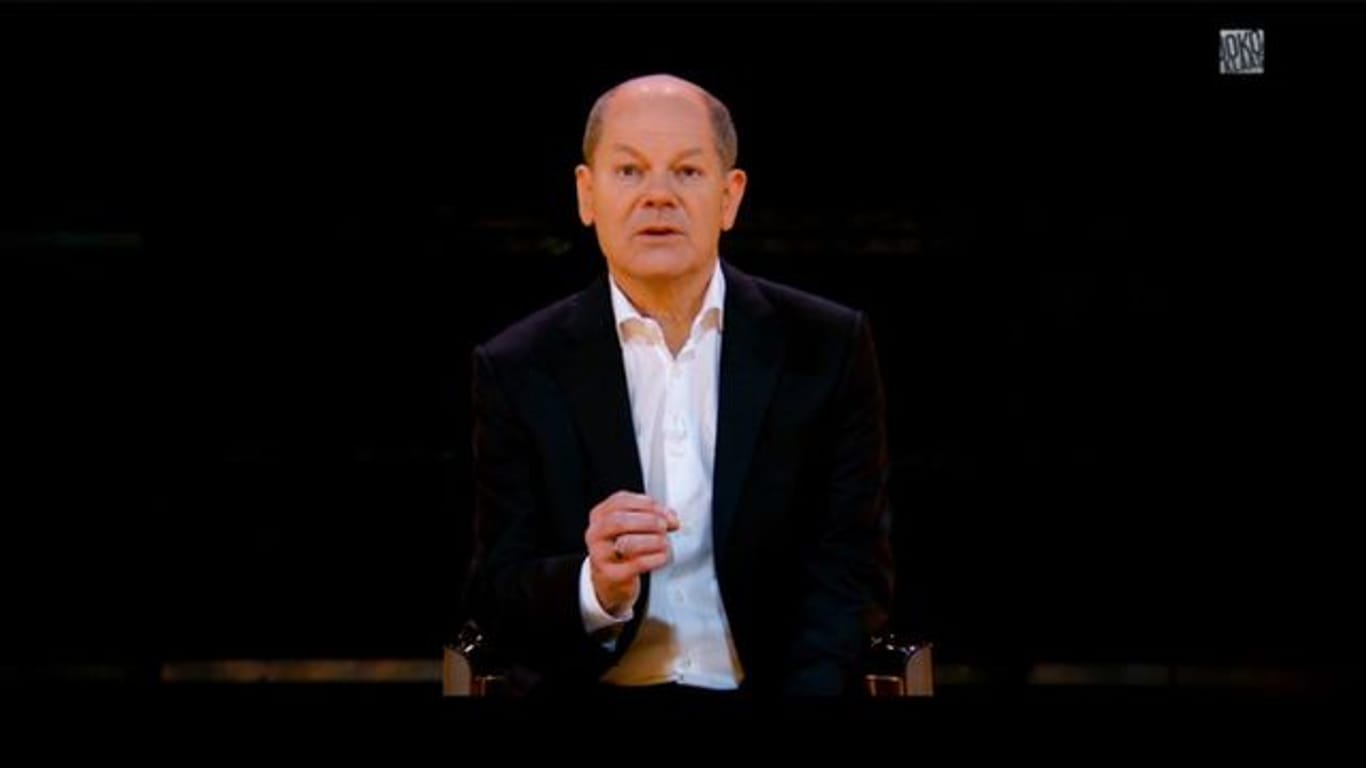 Der designierte Kanzler Olaf Scholz bei seinem Auftritt in der Sendung von Joko und Klaas bei ProSieben. Der designierte Kanzler Olaf Scholz bei seinem Auftritt in der Sendung von Joko und Klaas bei ProSieben.