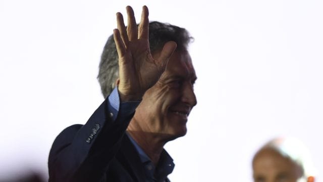 Mauricio Macri (l.