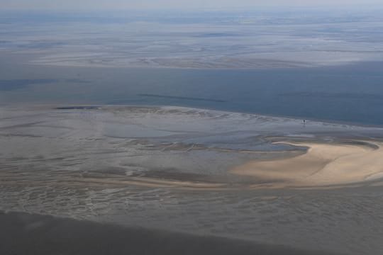 Blick auf das Wattenmeer in der Nordsee (Symbolbild): Auf einer Sandbank wurde eine Leiche gefunden.