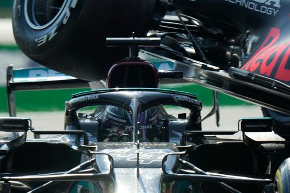 Crash in Italien: Lewis Hamilton (l) und Max Verstappen beim Monza-Rennen.