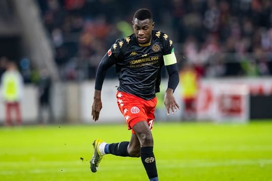 Hegt keine Wechselabschichten: Mainz-Kapitän Moussa Niakhaté.