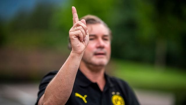 Will mit dem BVB auf Platz eins: Sportdirektor Michael Zorc.