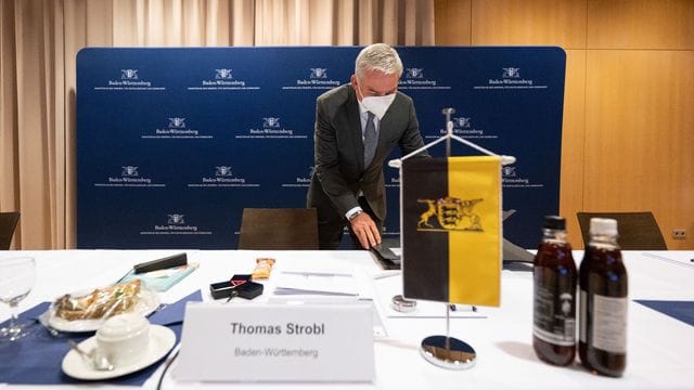 Baden-Württembergs Innenminister Thomas Strobl leitet die Konferenz in Stuttgart. Baden-Württembergs Innenminister Thomas Strobl leitet die Konferenz in Stuttgart.