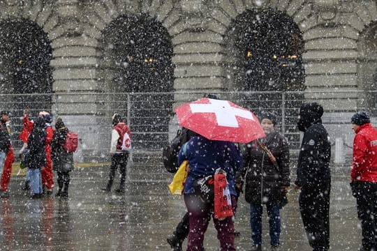 Das RKI erklärt Polen und die Schweiz zu Corona-Hochrisikogebieten.