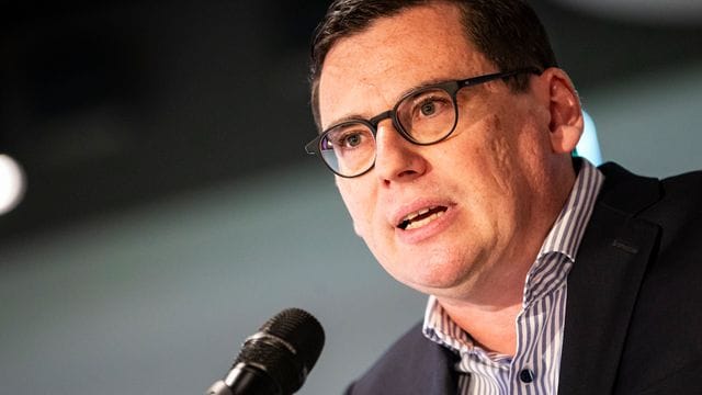 Kritisiert die verschärften Einschnitte für Großveranstaltungen in Baden-Württemberg: Oliver Leki, Finanzvorstand des SC Freiburg. Kritisiert die verschärften Einschnitte für Großveranstaltungen in Baden-Württemberg: Oliver Leki, Finanzvorstand des SC Freiburg.