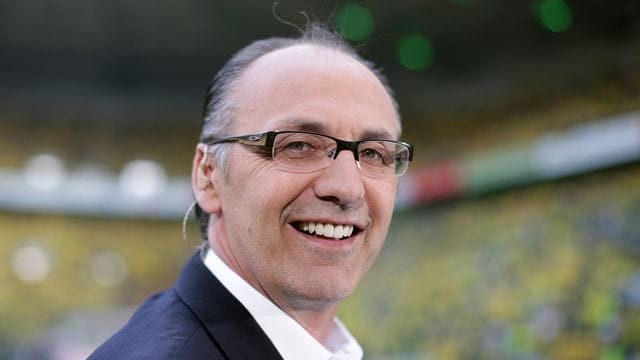Favorisiert Bayern München im Spitzenspiel gegen den BVB: Der ehemalige Dortmunder Spieler Jürgen Kohler. Favorisiert Bayern München im Spitzenspiel gegen den BVB: Der ehemalige Dortmunder Spieler Jürgen Kohler.