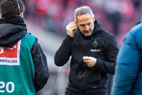 Hat Verständnis, dass in Zeiten der vierten Corona-Welle volle Fußballstadien nicht bei allen gut ankommen: Gladbach-Coach Adi Hütter.