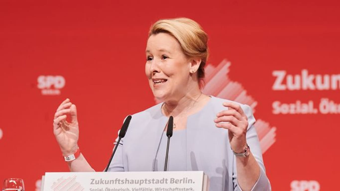 Landeschefin Franziska Giffey wirbt beim Berliner SPD-Landesparteitag für den Koalitionsvertrag.