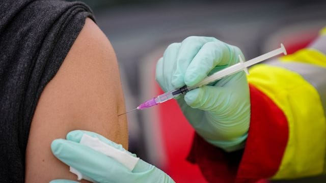 Impfneid und Impfdrängler gehören zu den neuen Wörtern im Deutschen, die das Leibniz-Institut für Deutsche Sprache vorstellt. Impfneid und Impfdrängler gehören zu den neuen Wörtern im Deutschen, die das Leibniz-Institut für Deutsche Sprache vorstellt.
