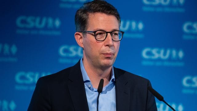 "16 Prozent der Deutschen sind Bayern, aber bayerische Minister: Fehlanzeige", kritisiert Markus Blume.