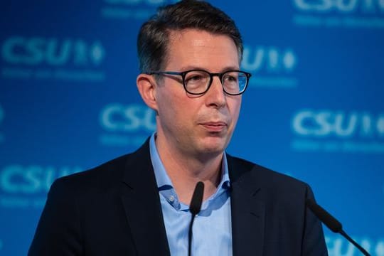 "16 Prozent der Deutschen sind Bayern, aber bayerische Minister: Fehlanzeige", kritisiert Markus Blume.