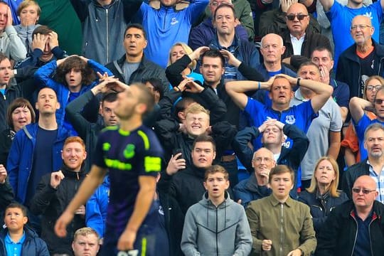 Wegen der Erfolglosigkeit des FC Everton ist die Stimmug der Fans auf einem Tiefpunkt.