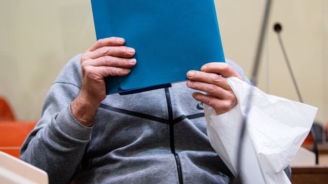 Der Angeklagte soll mehrere Männer auf deren eigenen Wunsch hin kastriert haben.