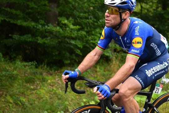 Sprinter Mark Cavendish hängt noch ein Jahr bei seinem Team dran.