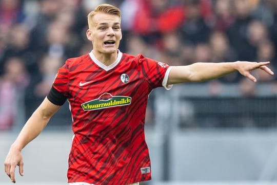 Der Freiburger Philipp Lienhart wirbt für die Corona-Impfung.