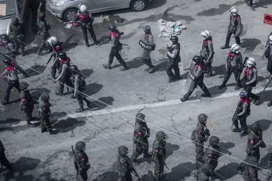 Die Militärjunta in Myanmar geht mit größter Grausamkeit gegen die eigene Bevölkerung vor.