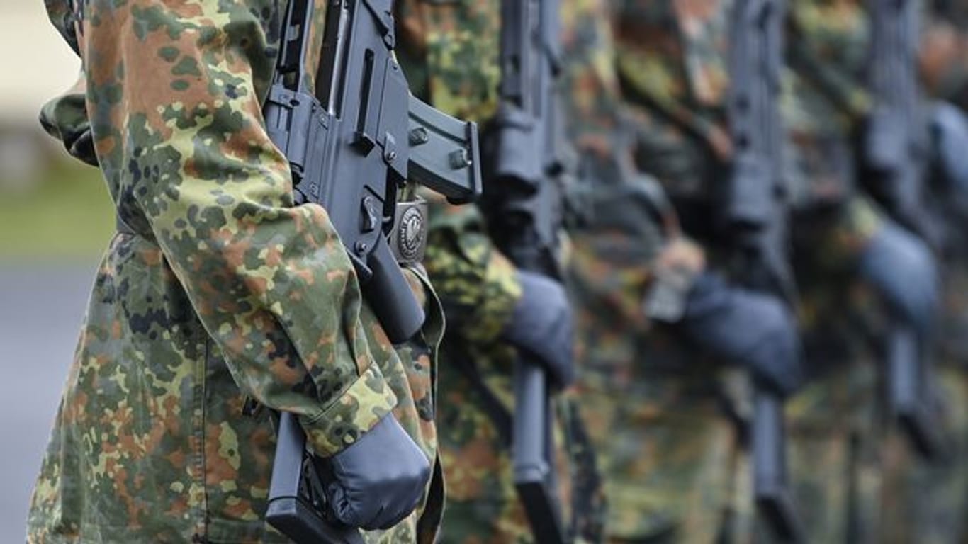 Soldaten der Bundeswehr bei einem Apell.