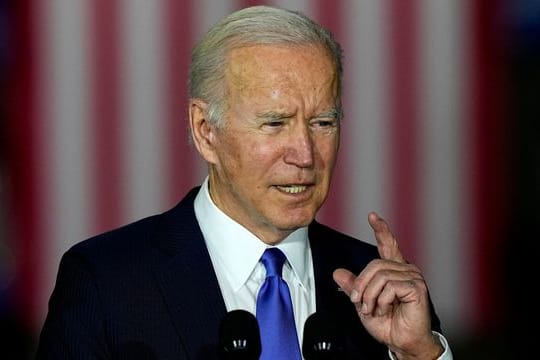 US-Präsident Joe Biden hält eine Rede über Infrastruktur.