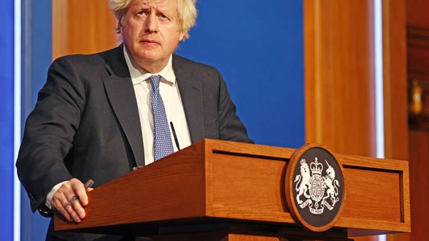 Der britische Premier Boris Johnson während einer Pressekonferenz in Downing Street.