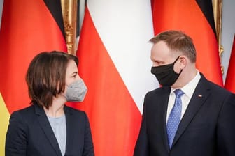 Annalena Baerbock zusammen mit dem polnischen Präsidenten Andrzej Duda.