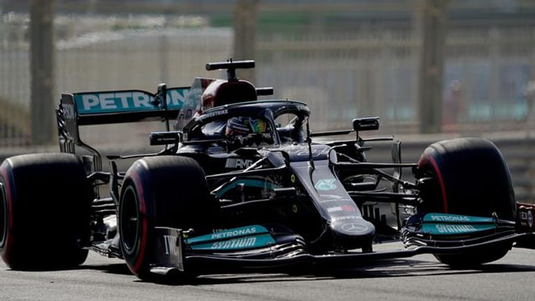 Lewis Hamilton stellte im Mercedes-Boliden im zweiten Freien Training von Abu Dhabi Tagesbestzeit auf.
