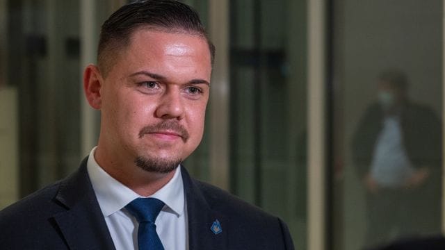 Der AfD-Bundestagsabgeordnete Hannes Gnauck Ende September in Berlin. Der AfD-Bundestagsabgeordnete Hannes Gnauck Ende September in Berlin.