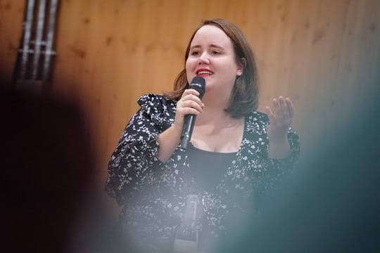 Die Bundestagsabgeordnete und frauenpolitische Sprecherin der Grünen Ricarda Lang bewirbt sich auf das Amt des Parteivorsitzes.