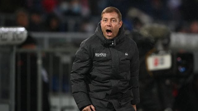 Steht für das Spiel gegen VfL Bochum unter Druck: Bielefelds Trainer Frank Kramer. Steht für das Spiel gegen VfL Bochum unter Druck: Bielefelds Trainer Frank Kramer.