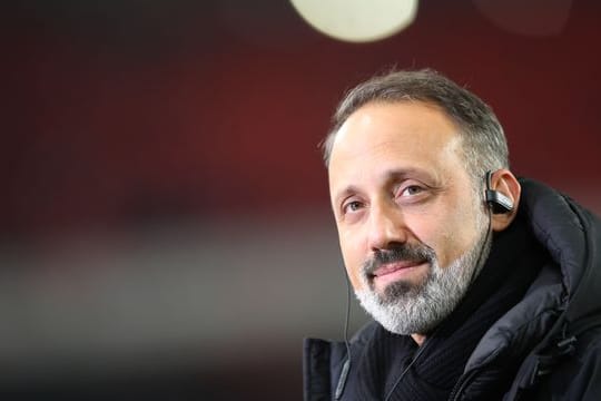 Fordert gegen den FC Bayern "mit breiter Brust" aufzutreten: Stuttgarts Cheftrainer Pellegrino Matarazzo.