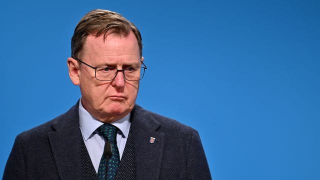 Ministerpräsident Bodo Ramelow sieht die teils gewalttätigen Proteste der Impfgegner mit Sorge. Ministerpräsident Bodo Ramelow sieht die teils gewalttätigen Proteste der Impfgegner mit Sorge.