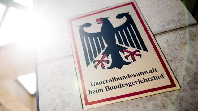 Im Fall des seit Ende August in U-Haft sitzenden Islamisten hat der Generalbundesanwalt die Ermittlungen übernommen. Im Fall des seit Ende August in U-Haft sitzenden Islamisten hat der Generalbundesanwalt die Ermittlungen übernommen.