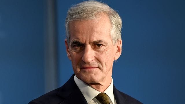 "Jetzt ist es ernst", sagt Norwegens Ministerpräsident Jonas Gahr Støre.