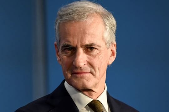 "Jetzt ist es ernst", sagt Norwegens Ministerpräsident Jonas Gahr Støre.