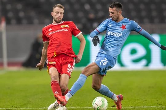 Fällt gegen SC Freiburg aus: Marvin Friedrich (l) in Aktion für Union Berlin.