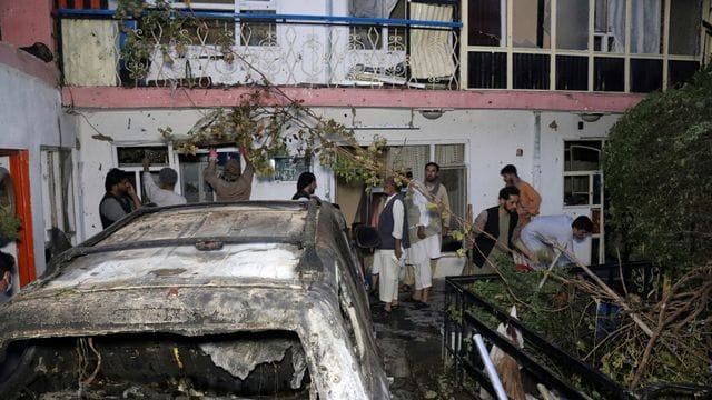 Szene nach dem US-Drohnenangriff Ende August 2021 in Kabul. Szene nach dem US-Drohnenangriff Ende August 2021 in Kabul.
