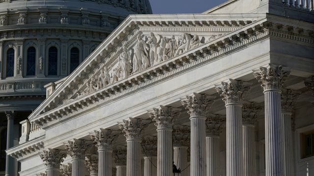 Blick auf den den US-Senatsflügel des Kapitols in Washington DC.