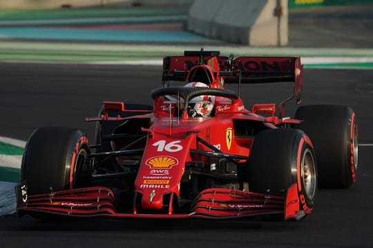 Ferrari-Pilot Charles Leclerc wurde positiv auf das Coronavirus getestet.