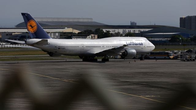 März 2020: Eine Lufhansa-Maschine holt mehr als 300 Deutsche von den Philippinen. März 2020: Eine Lufhansa-Maschine holt mehr als 300 Deutsche von den Philippinen.