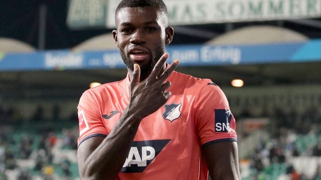 Die TSG Hoffenheim und Ihlas Bebou haben ihre Zusammenarbeit bis zum Sommer 2026 verlängert. Die TSG Hoffenheim und Ihlas Bebou haben ihre Zusammenarbeit bis zum Sommer 2026 verlängert.