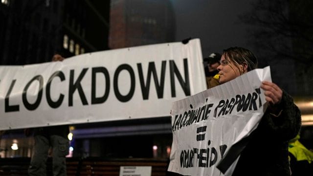 Protest gegen den Lockdown in Amsterdam.
